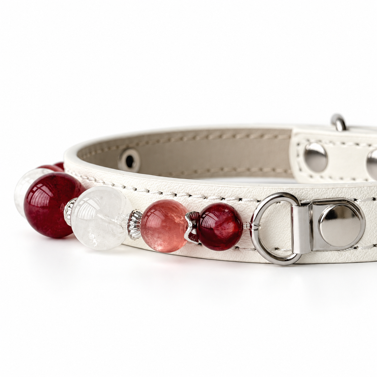 Berry Snow Beaded Pet Collar - bead and strap detail