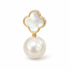 Clover Pearl Stud Earrings - single earring detail