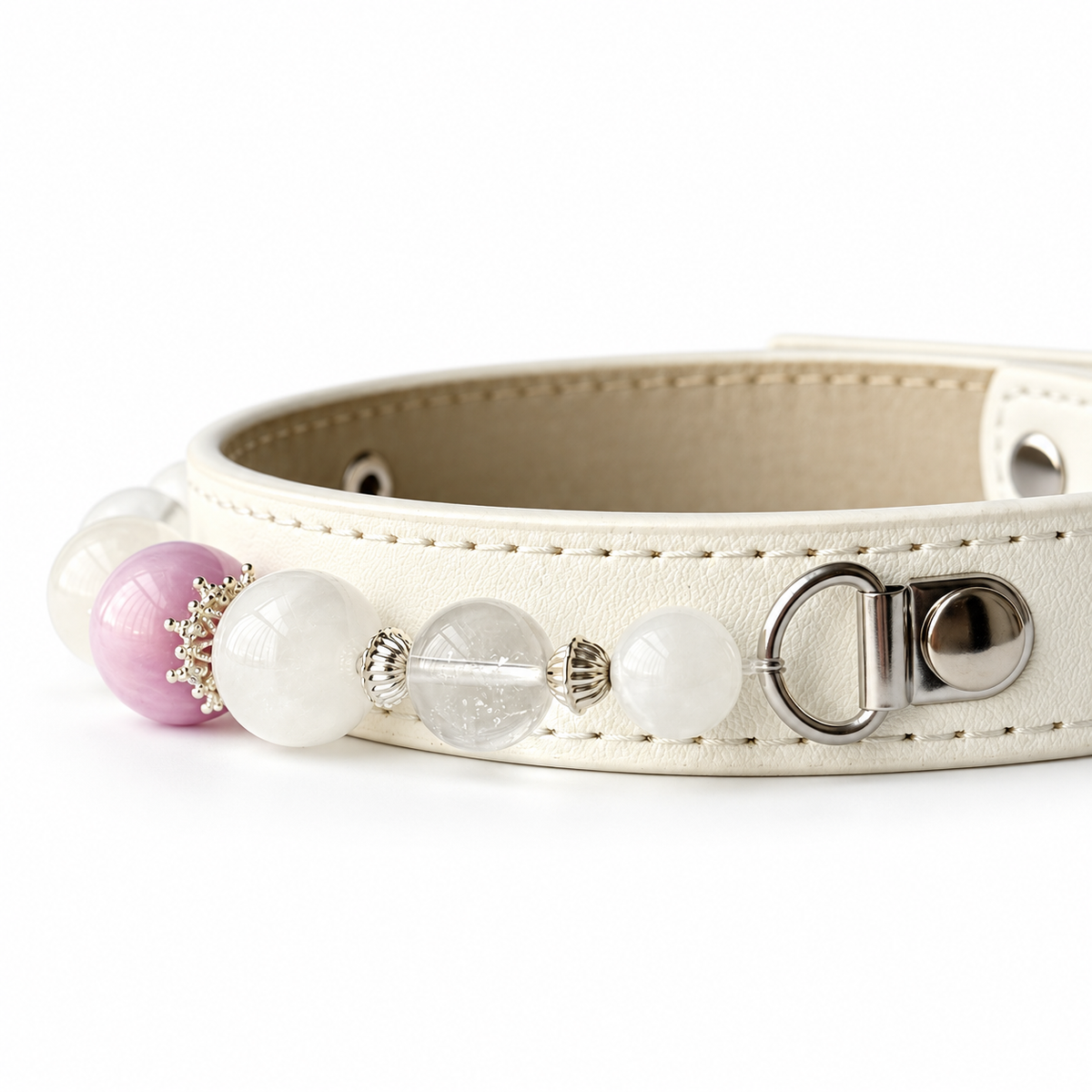 Lilac Snow Beaded Pet Collar - bead and strap detail