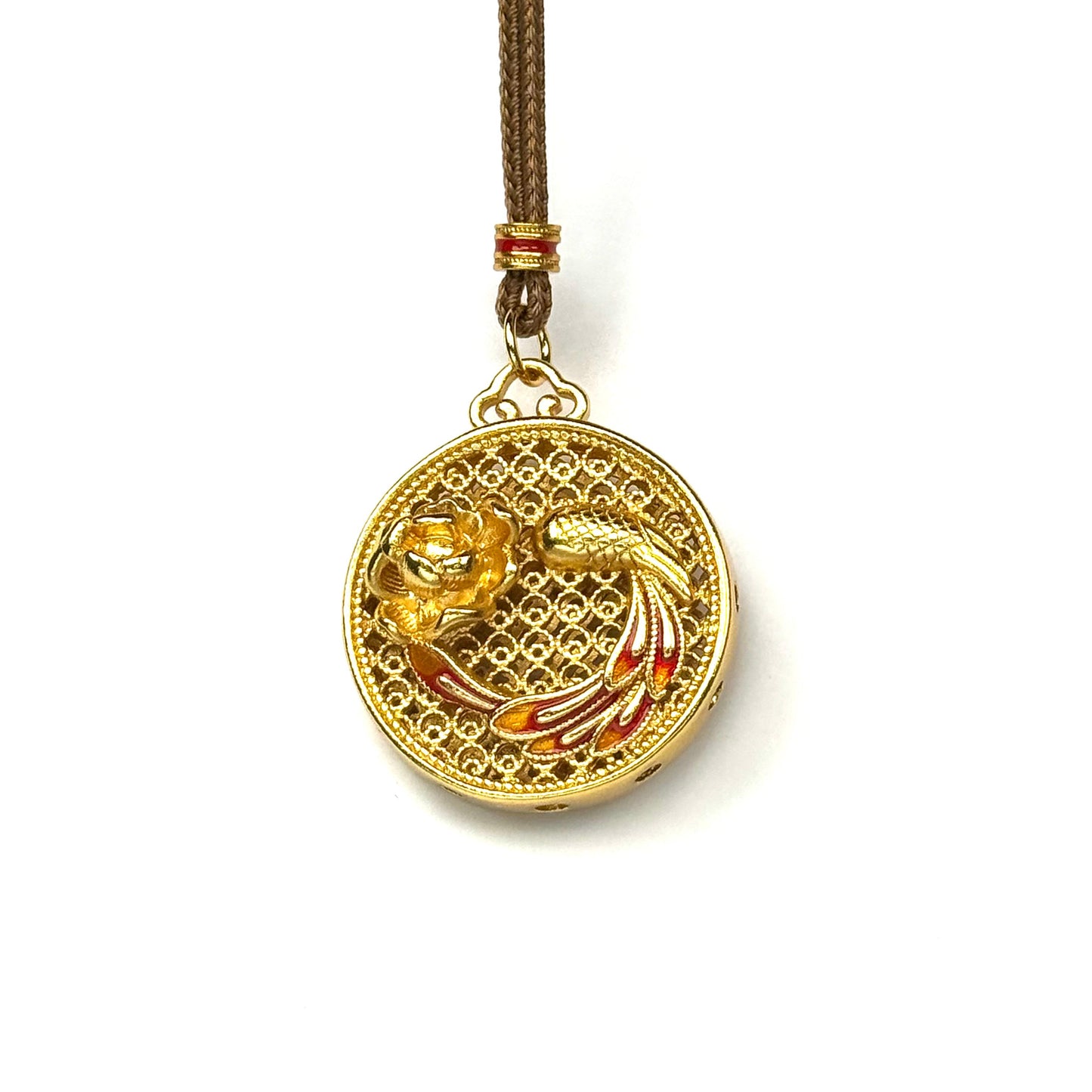 A front view of an authentic sand gold 3D Hulu gourd pendant featuring an openwork filigree sphere base and a red enamel core on a white background.